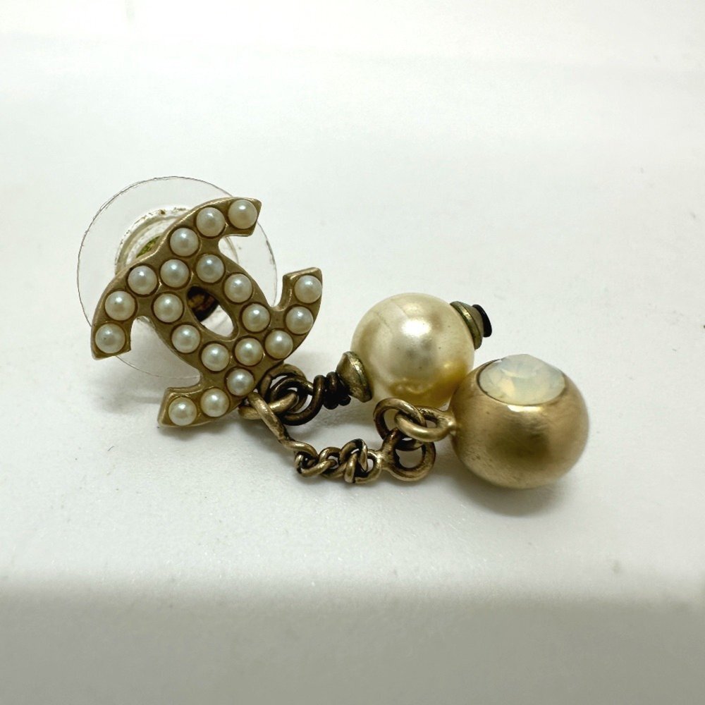 CHANEL Authentic Gold Pearl Logo Earrings - Picture 8 of 12